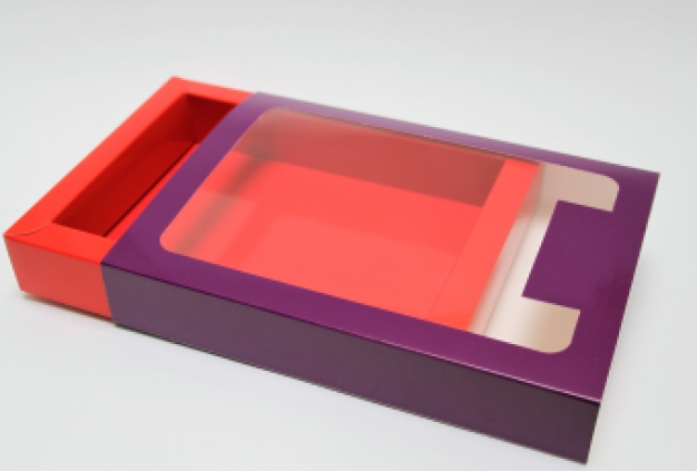 Chocoladeletter doos paars/rood